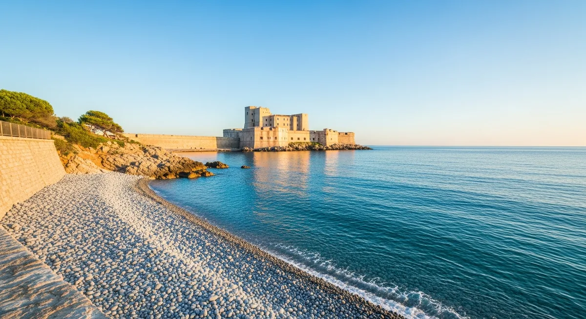 crique des batteries collioure galets vue fort saint elme